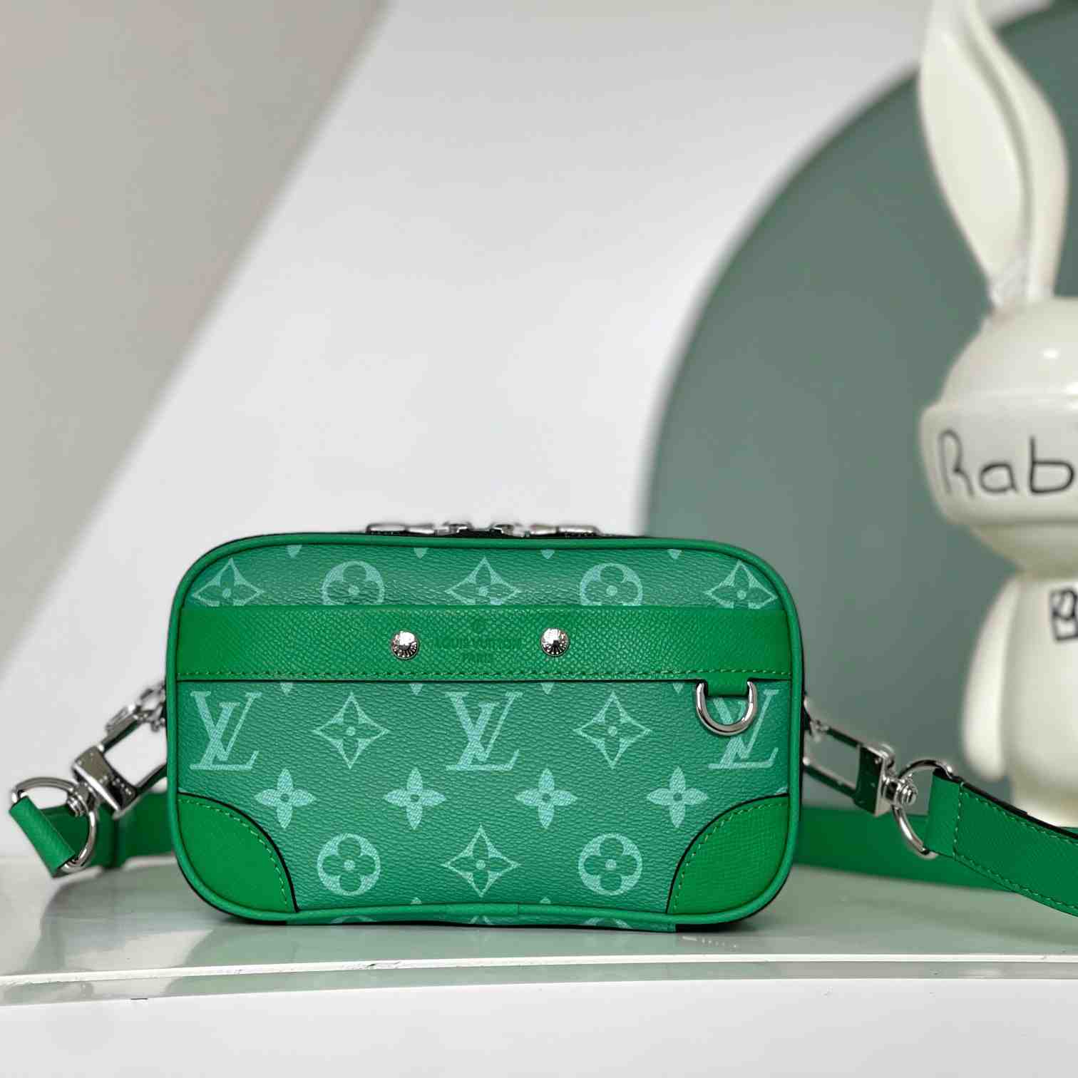 Louis Vuitton Alpha Wearable Wallet    M30997 - DopestKickz