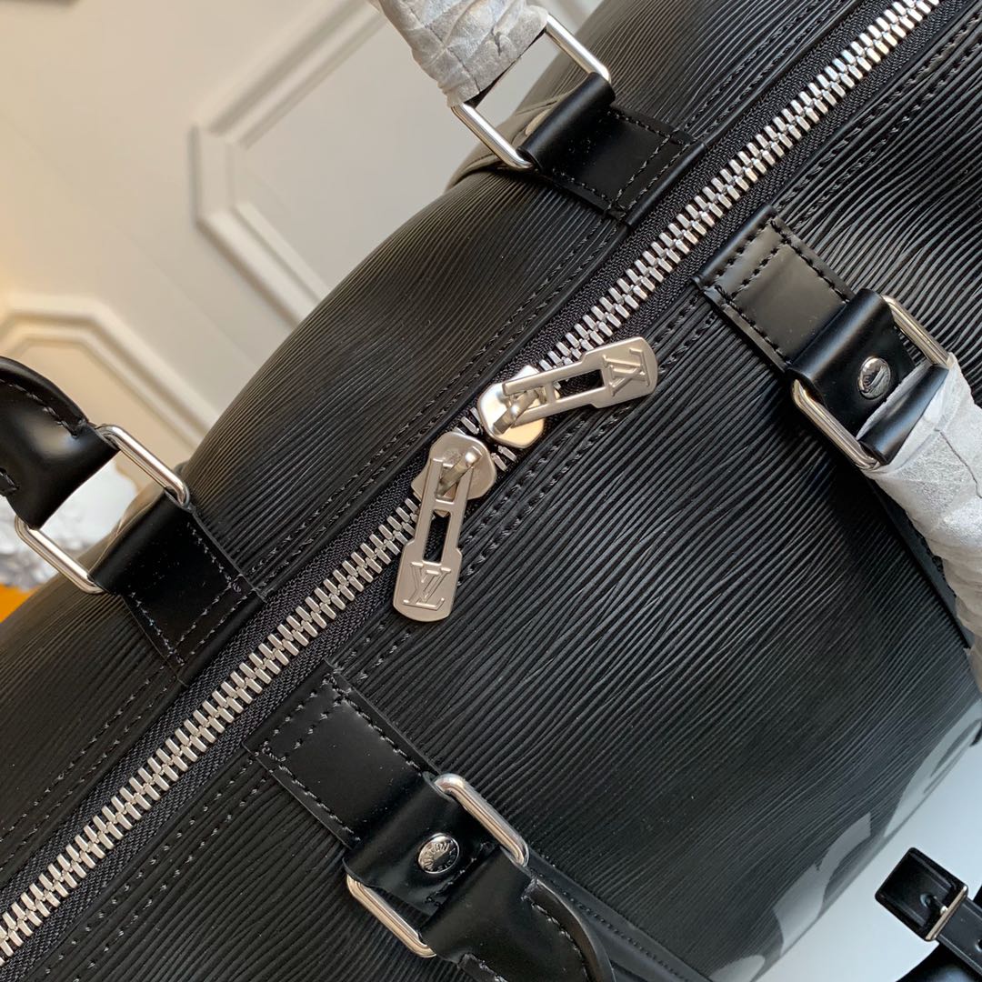 Louis Vuitton x Supreme Keepall  Bandouliere 45 Travel Bag - DopestKickz