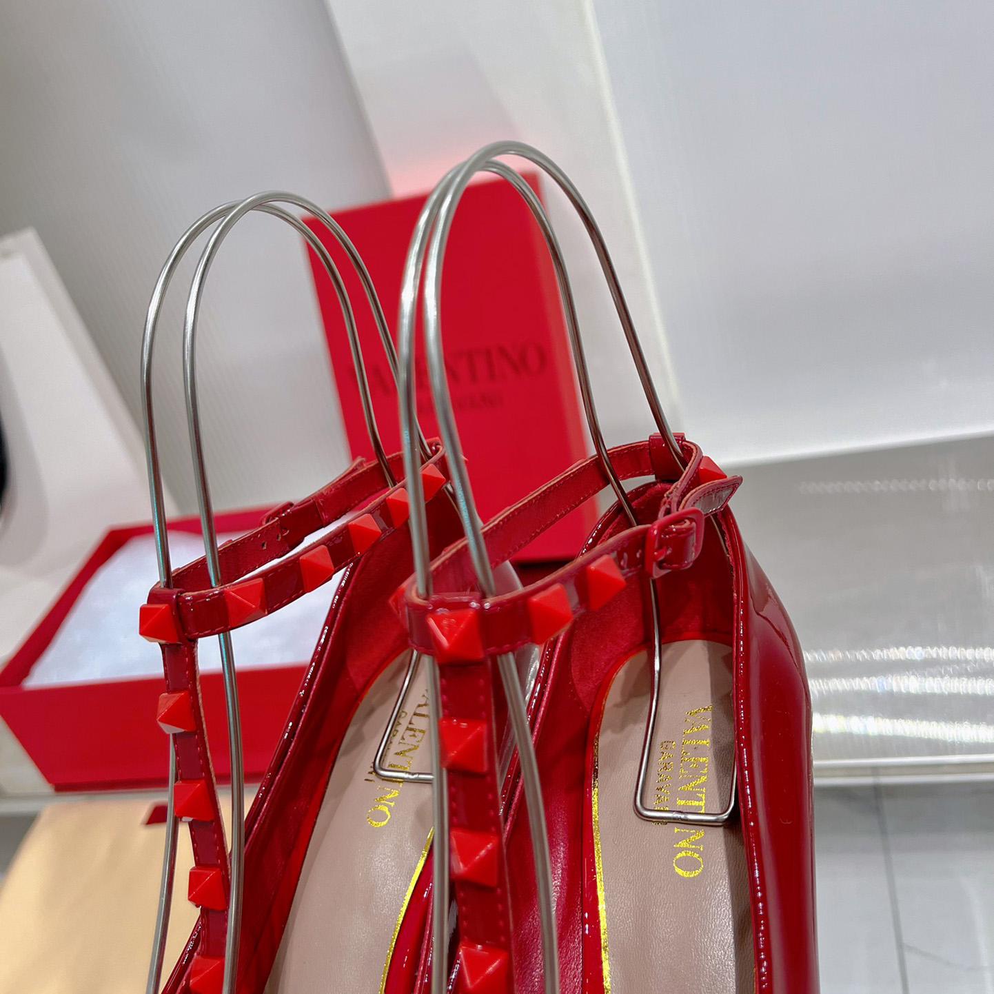 Valenti Rockstud Patent Leather Pumps With Matching Studs 100mm - DopestKickz