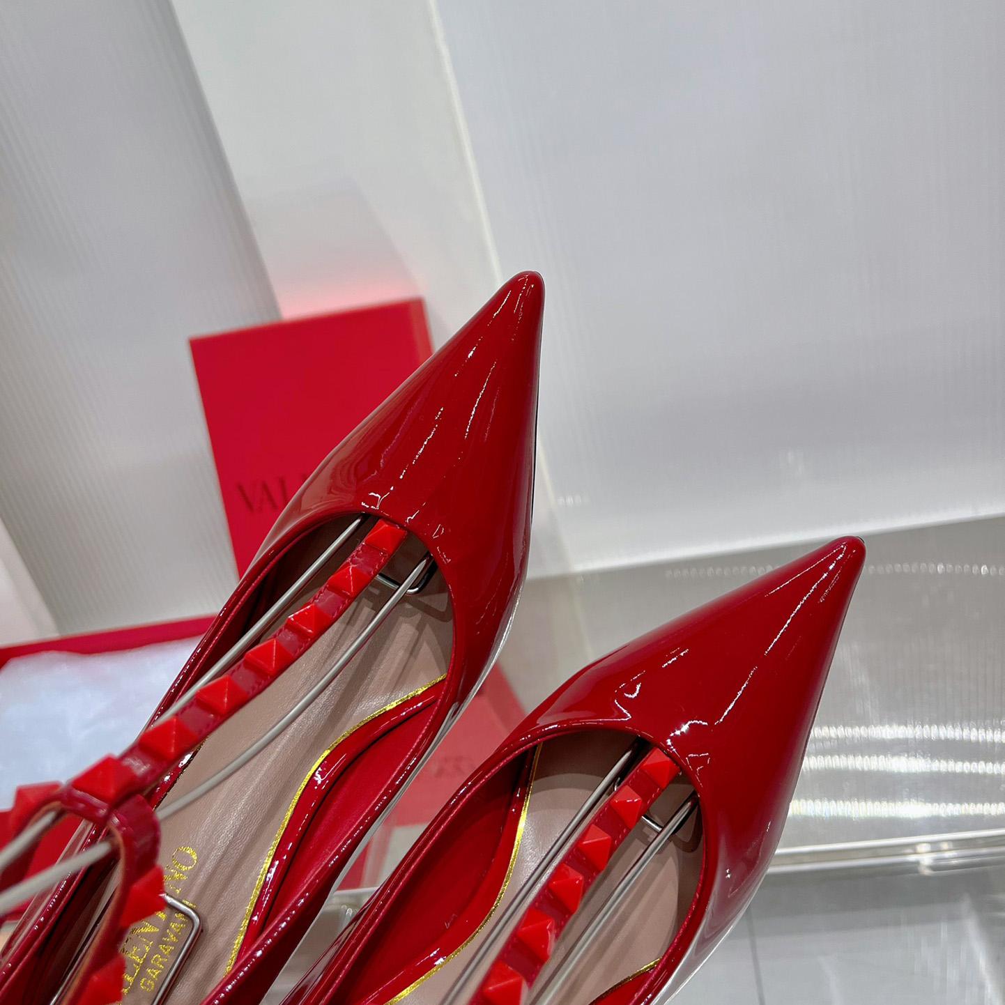 Valenti Rockstud Patent Leather Pumps With Matching Studs 100mm - DopestKickz