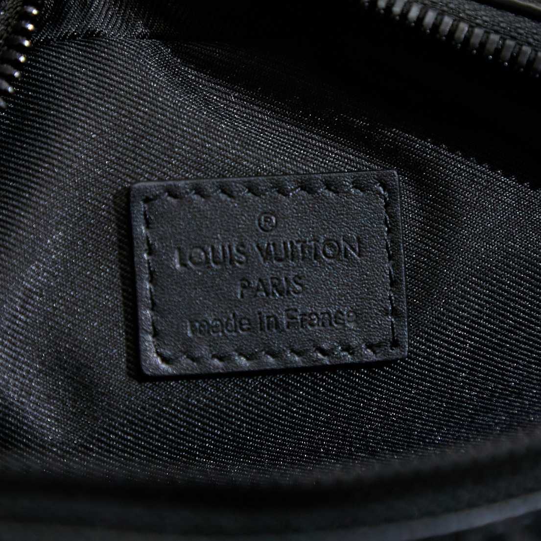 Louis Vuitton Alpha Messenger  M46955 - DopestKickz