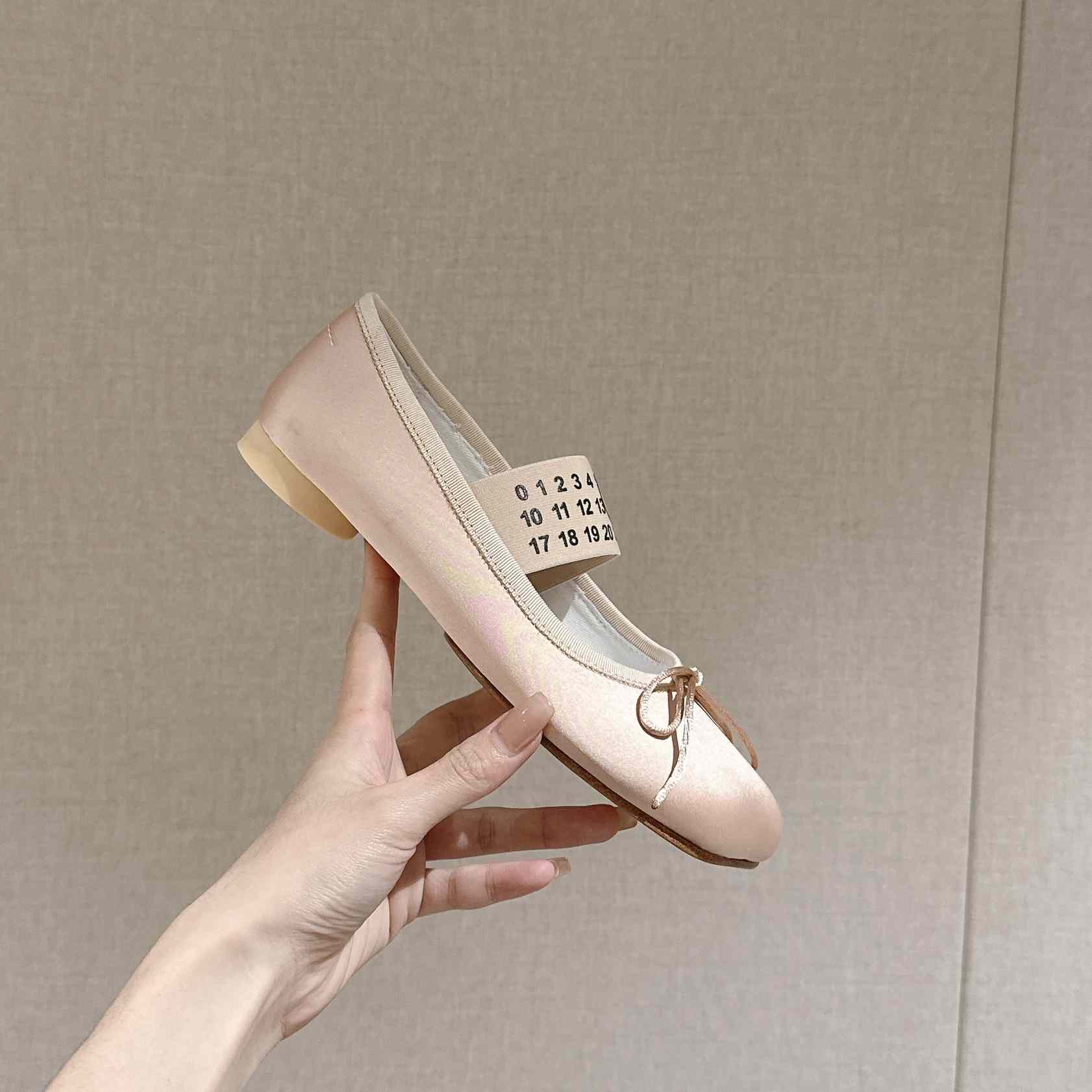 Maison Margiela MM6 Logo-strap Ballerina Shoes - DopestKickz