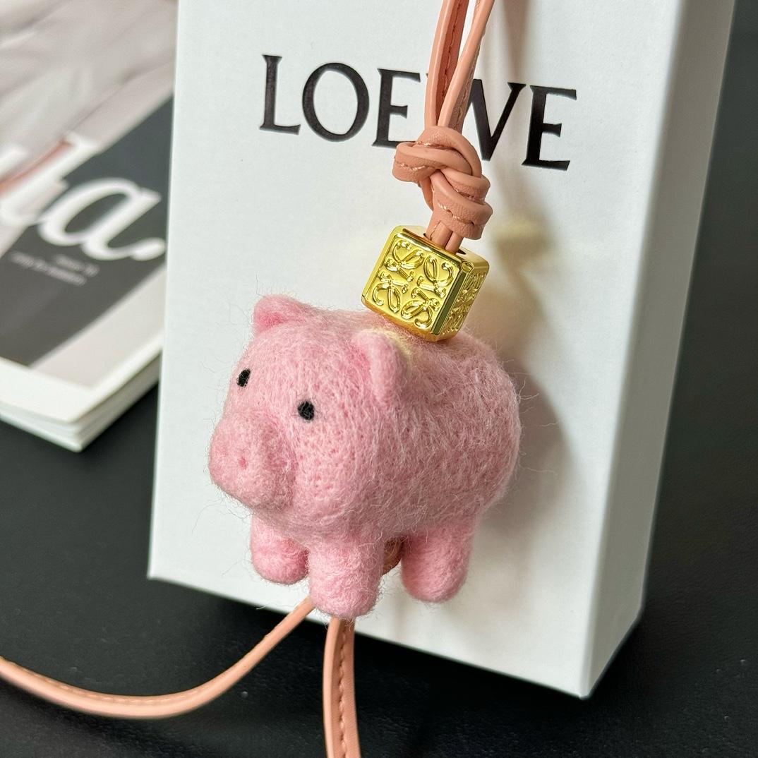 Loewe Pig Charm In Felt - DopestKickz