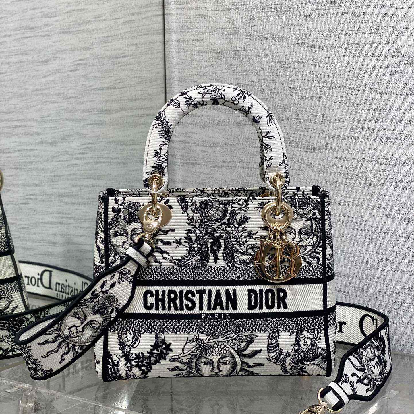 Dior Medium Lady D-Lite Bag - DopestKickz