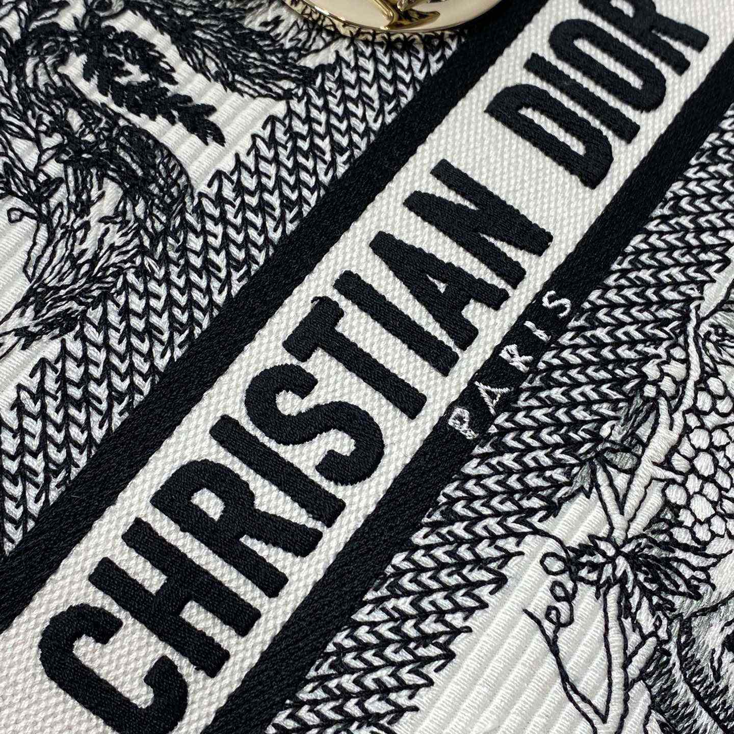 Dior Medium Lady D-Lite Bag - DopestKickz