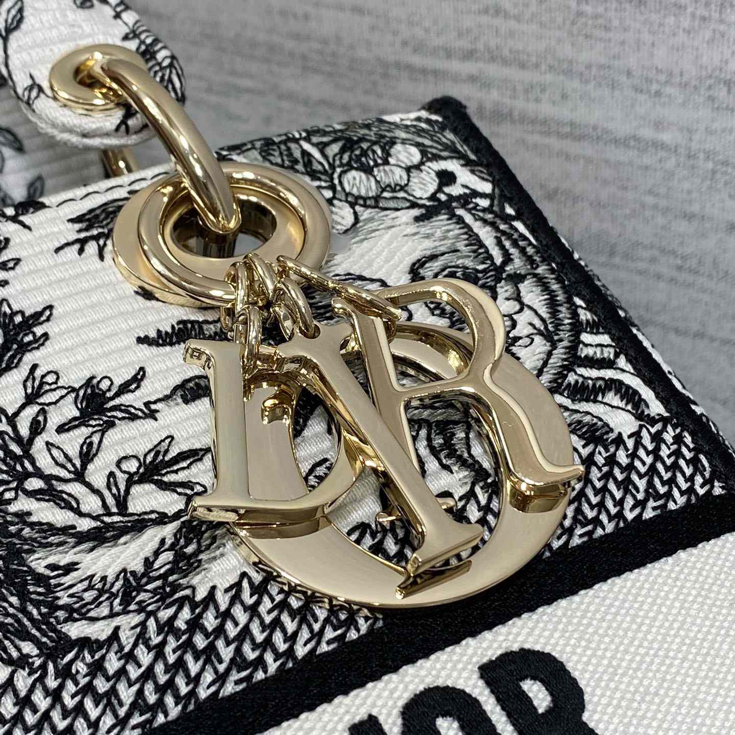 Dior Medium Lady D-Lite Bag - DopestKickz