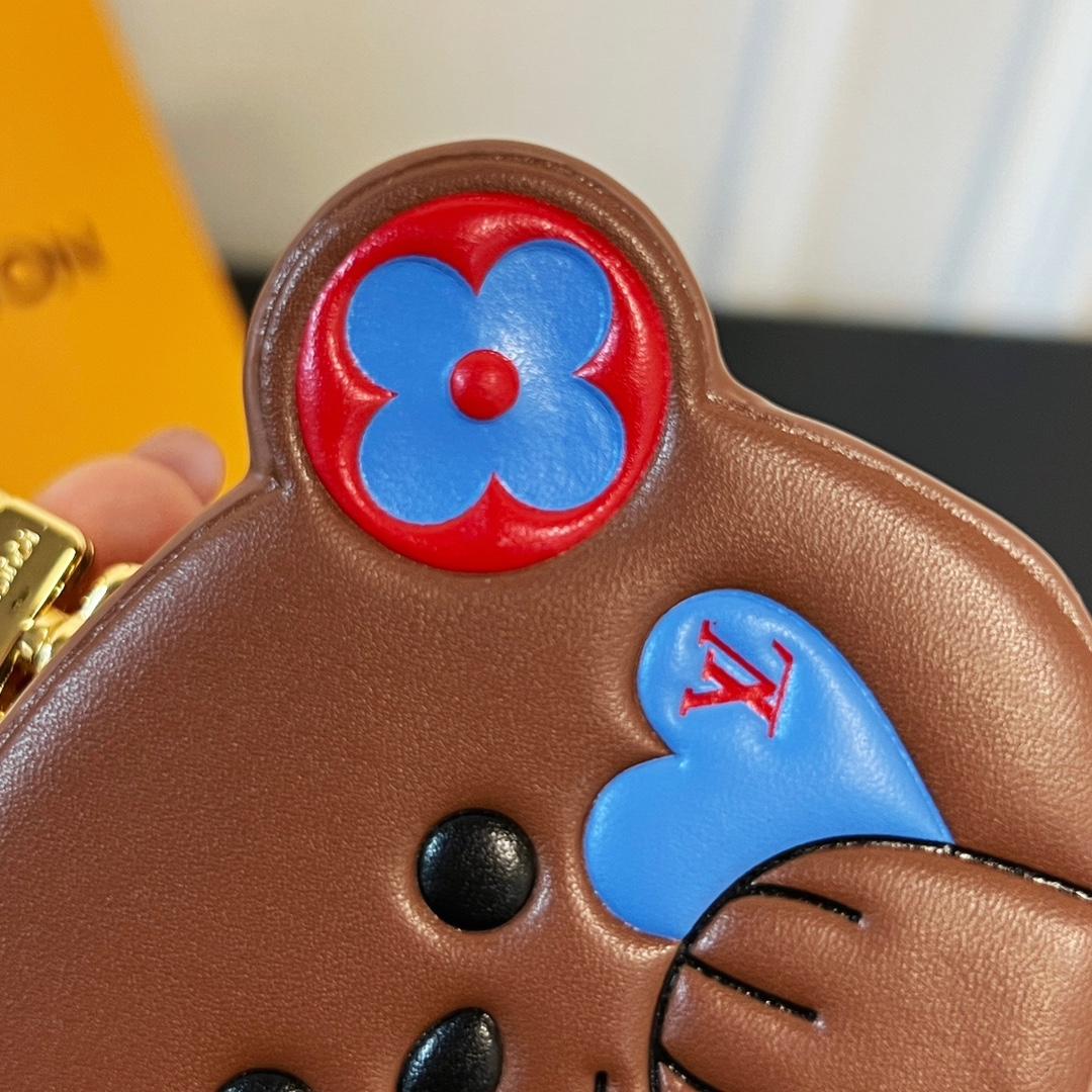 Louis Vuitton Teddy Bear Earphone Case   M01361 - DopestKickz