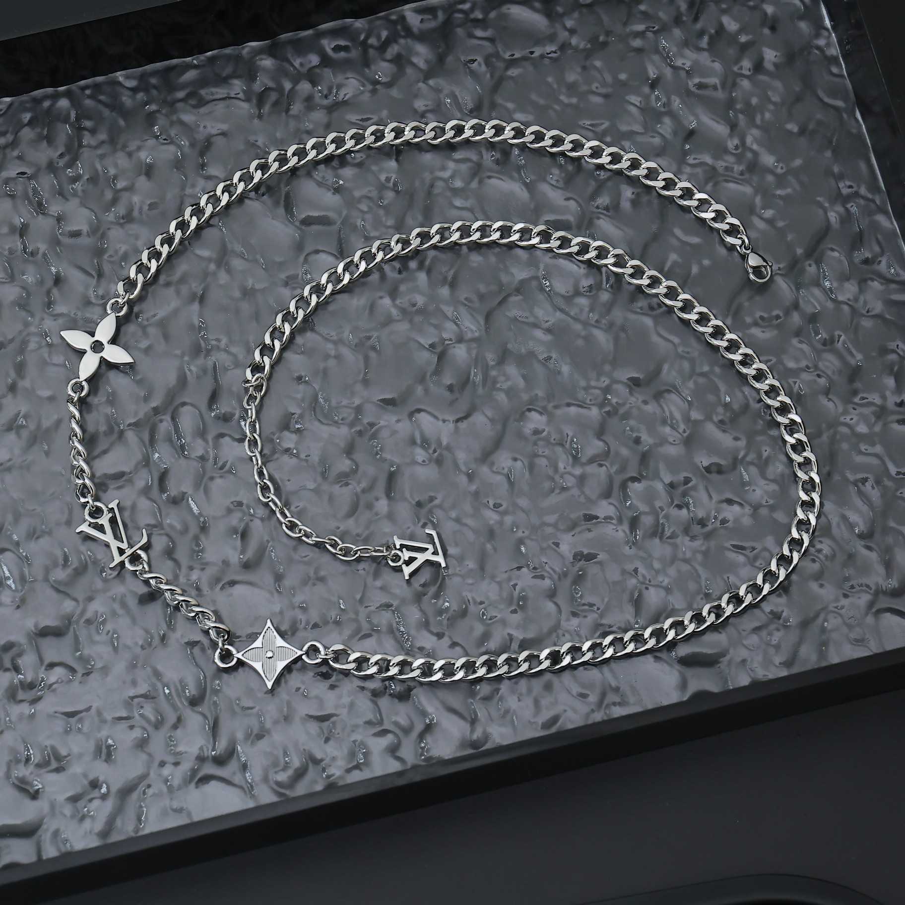 Louis Vuitton MNG Row Necklace   M01490 - DopestKickz
