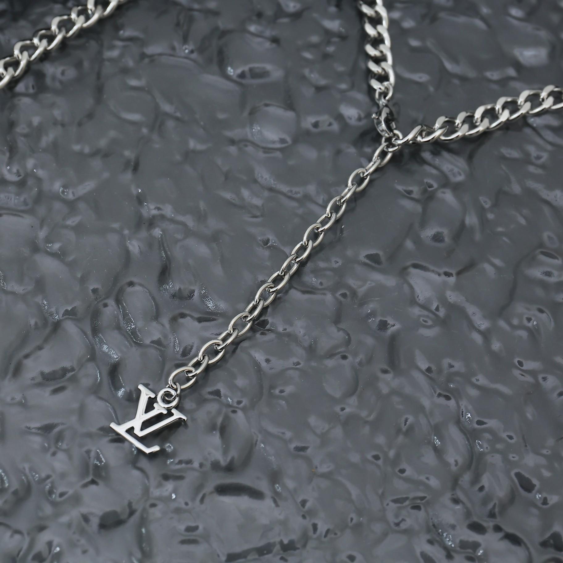 Louis Vuitton MNG Row Necklace   M01490 - DopestKickz