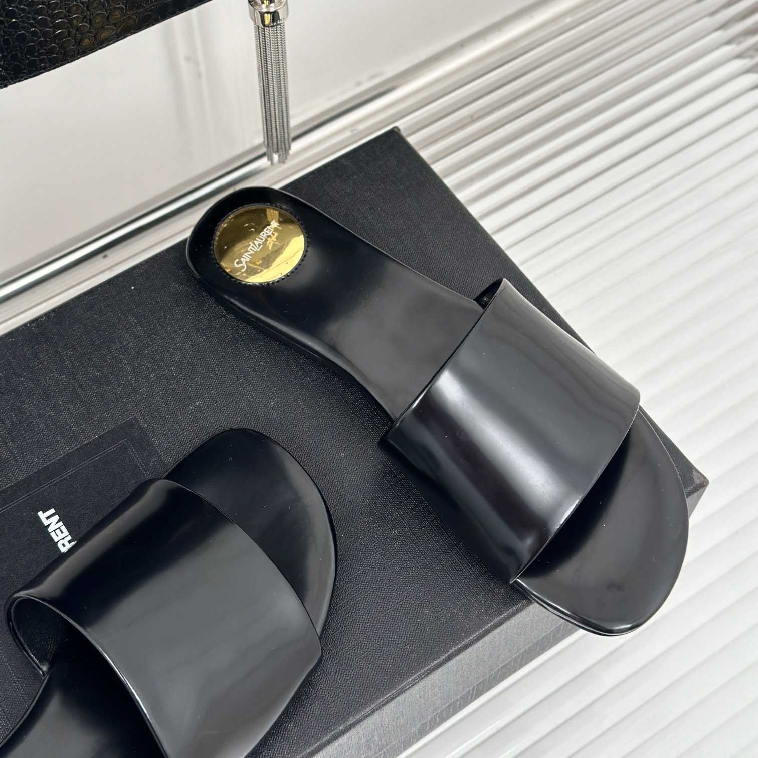 Saint Laurent Carlyle Slides In Glazed Leather - DopestKickz