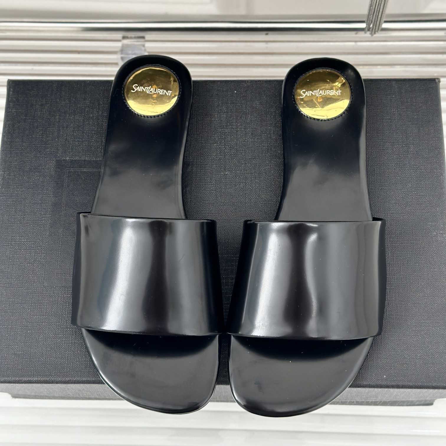 Saint Laurent Carlyle Slides In Glazed Leather - DopestKickz