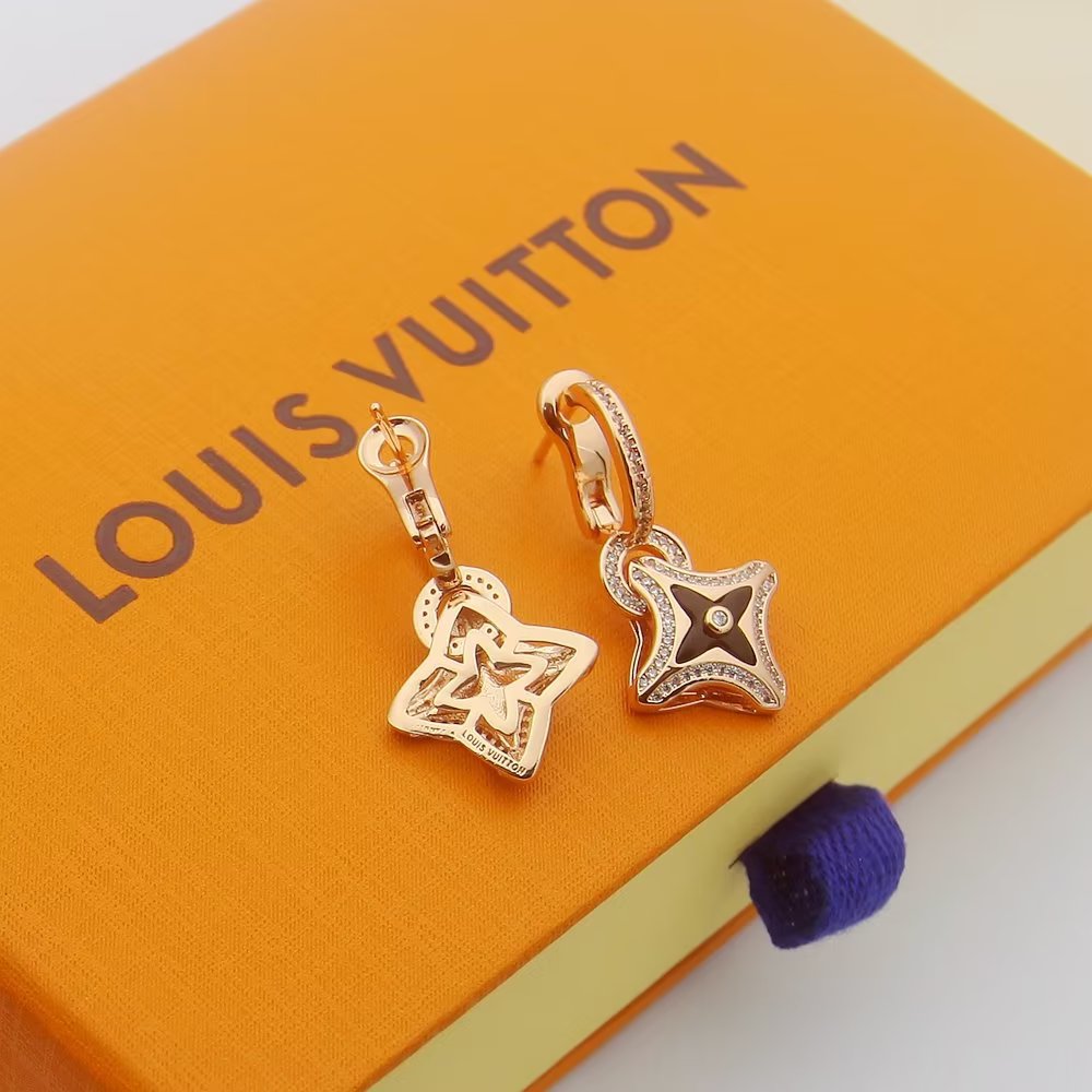Louis Vuitton Ever Blossom Earrings - DopestKickz