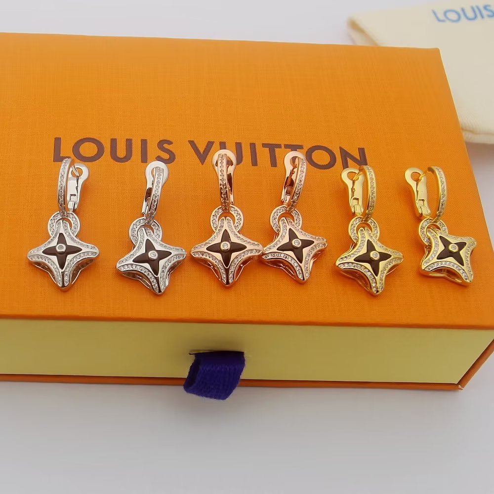 Louis Vuitton Ever Blossom Earrings - DopestKickz