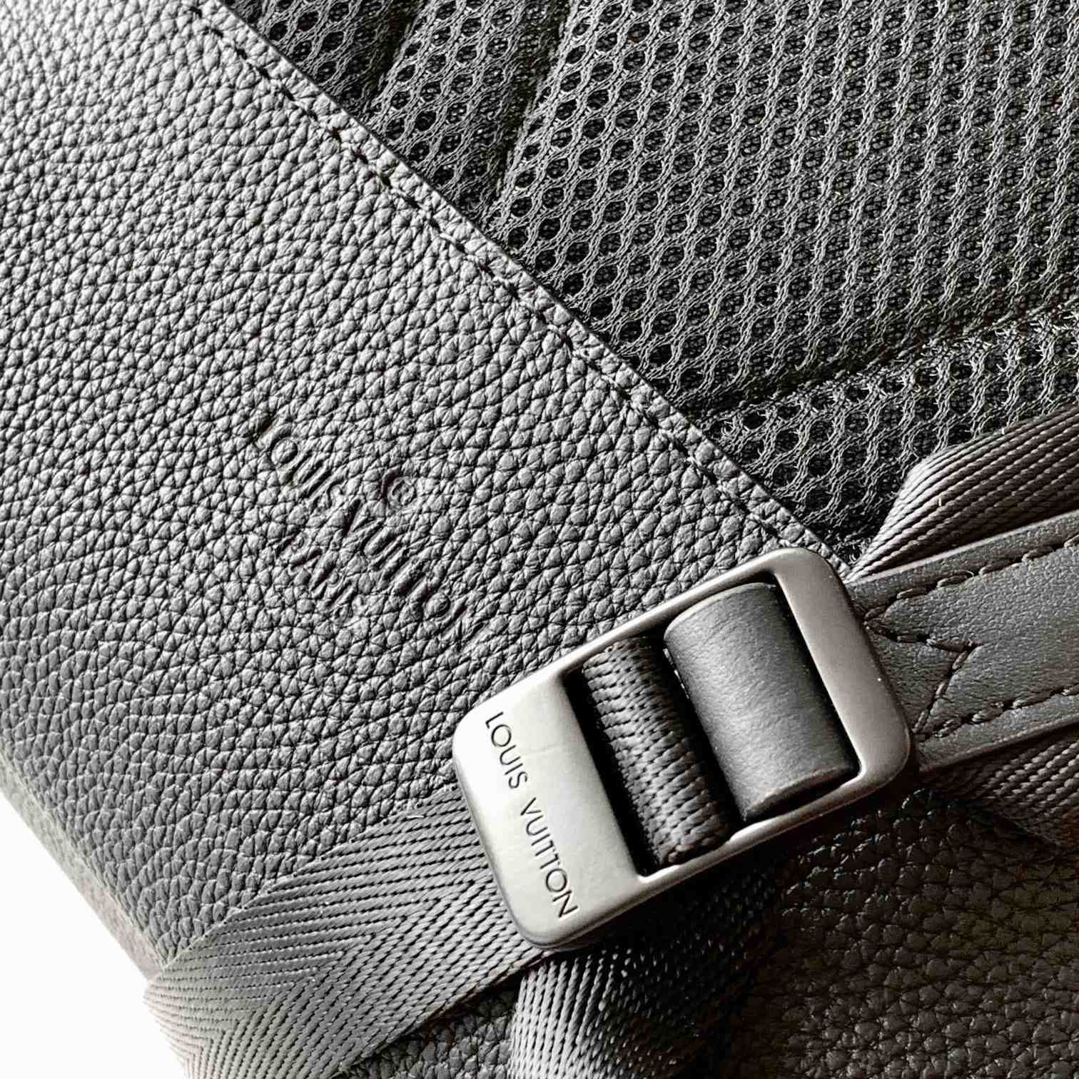 Louis Vuitton Takeoff Backpack    M57079 - DopestKickz