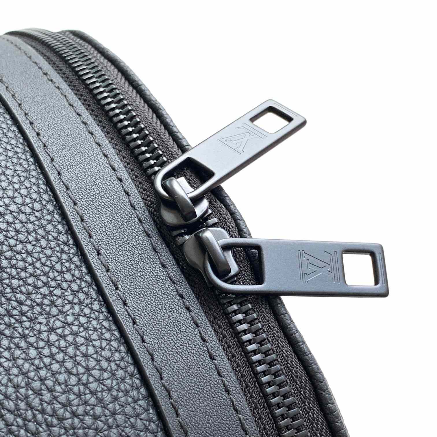 Louis Vuitton Takeoff Backpack    M57079 - DopestKickz