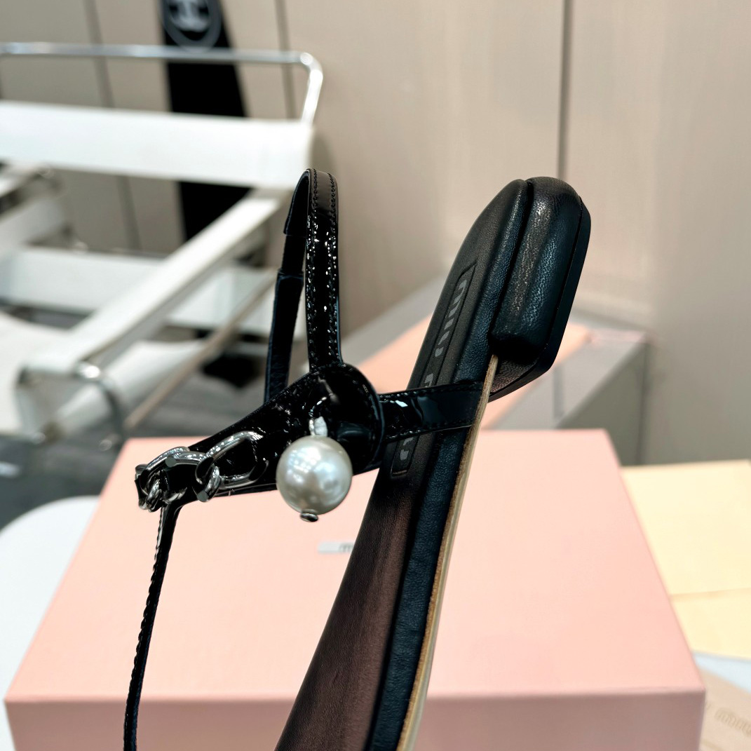 Miu Miu Patent Leather Thong Sandals - DopestKickz