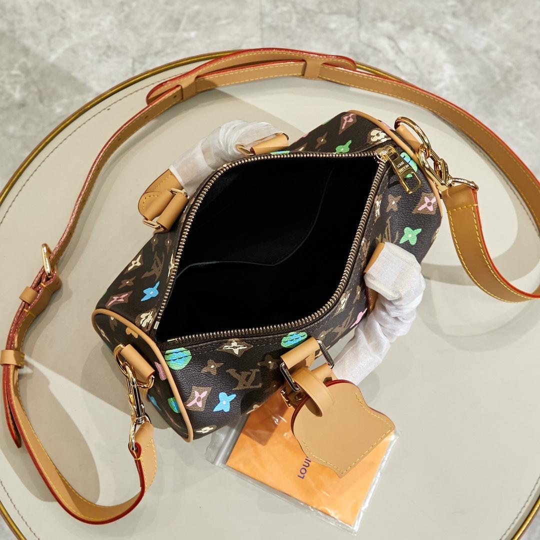 Louis Vuitton Keepall Bandoulière 25   M24849 - DopestKickz