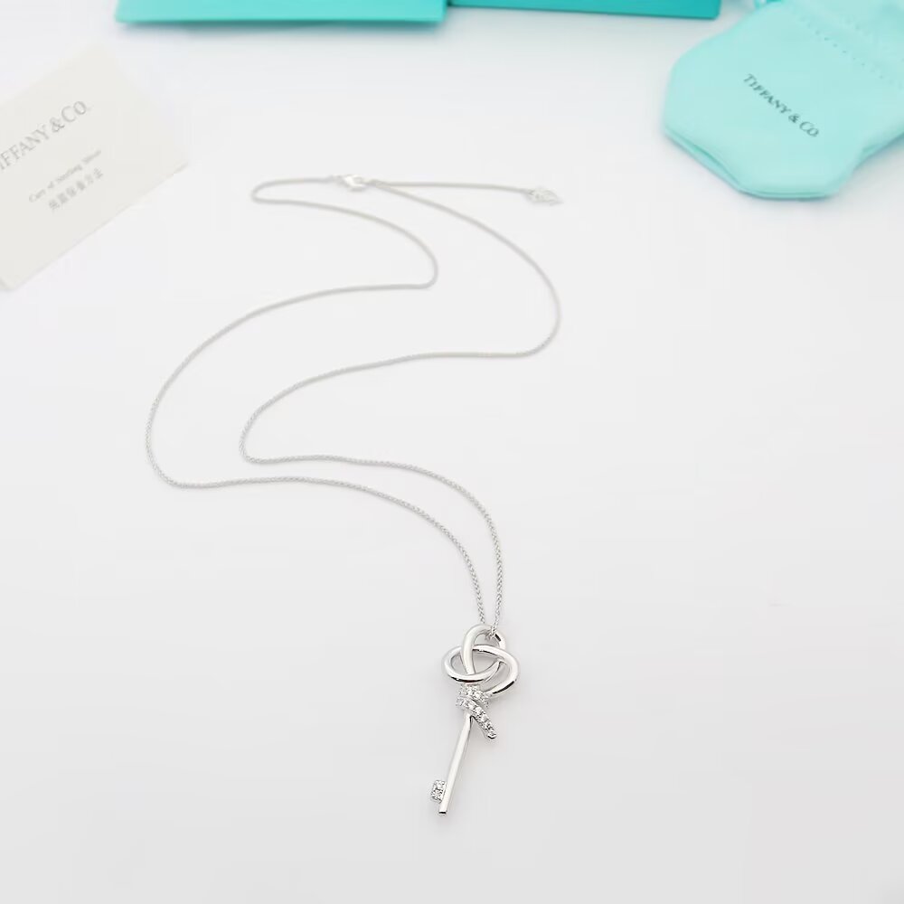 Tiffany&CO Woven Keys Small Pendant - DopestKickz