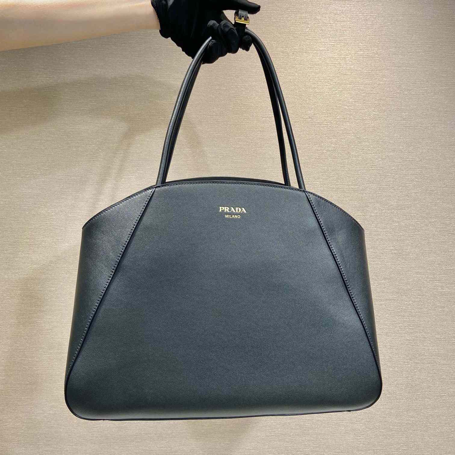 Prada Large Leather Tote Bag - DopestKickz