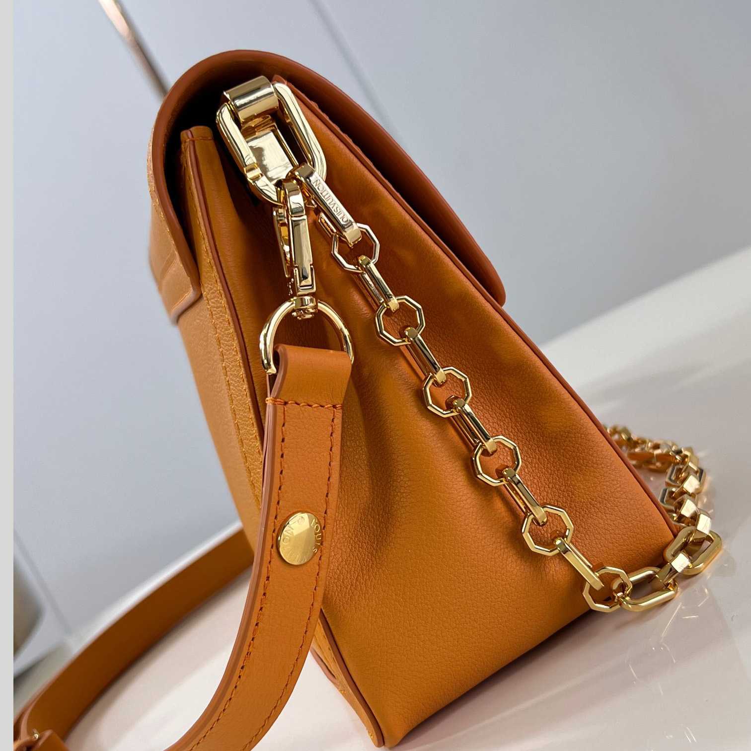 Louis Vuitton Dauphine Soft MM   M25048 - DopestKickz