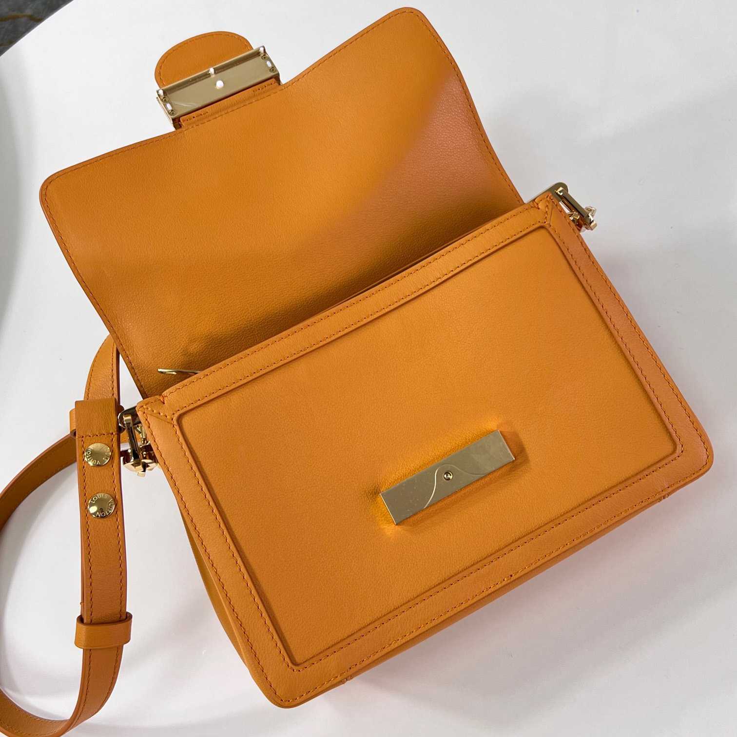 Louis Vuitton Dauphine Soft MM   M25048 - DopestKickz