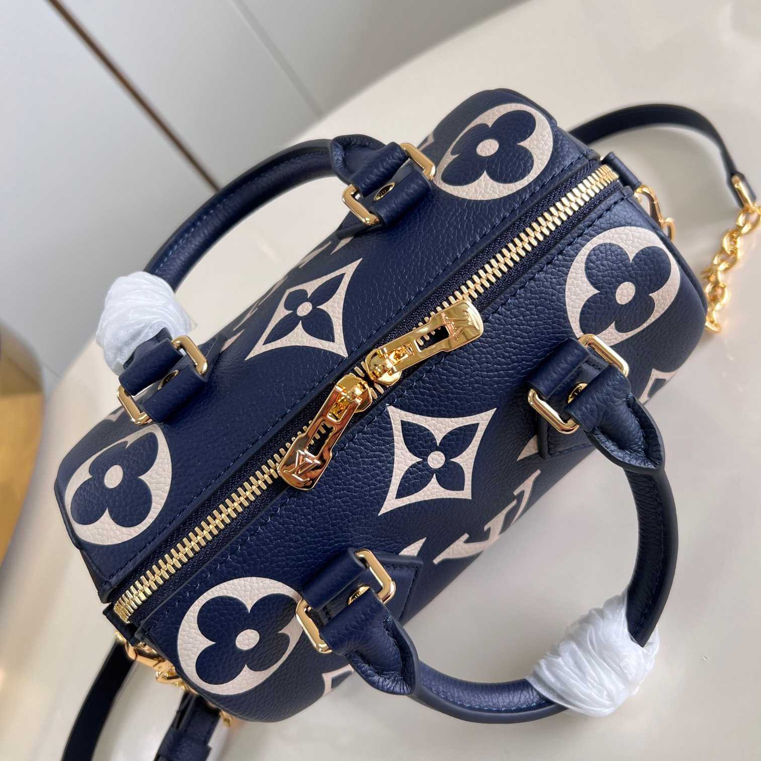 Louis Vuitton Speedy Bandouliere 20    M47048 - DopestKickz