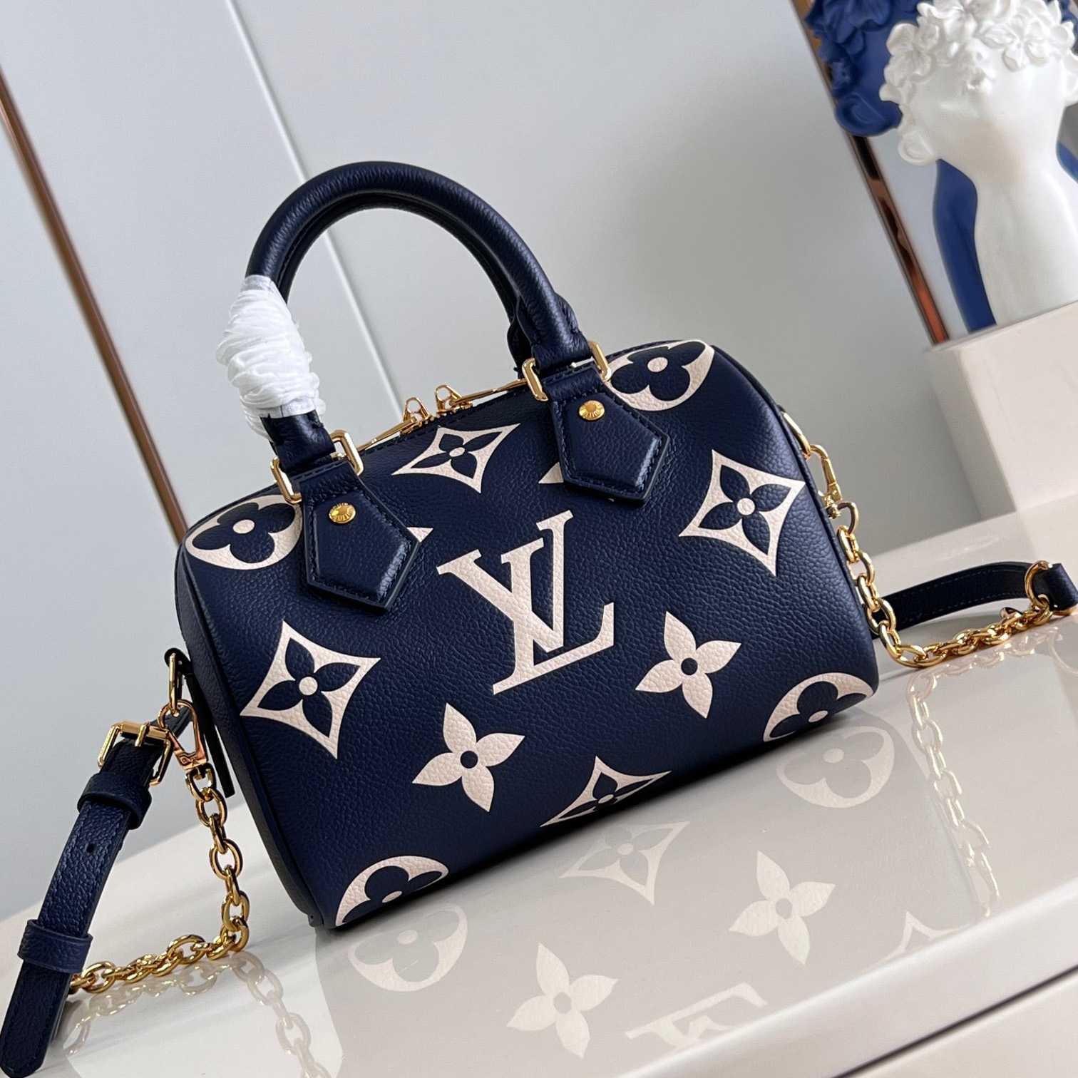 Louis Vuitton Speedy Bandouliere 20    M47048 - DopestKickz