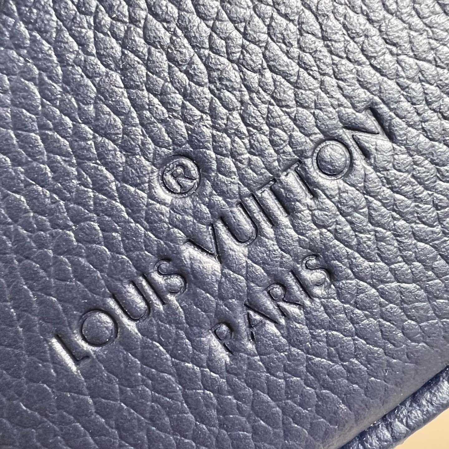 Louis Vuitton Speedy Bandouliere 20    M47048 - DopestKickz