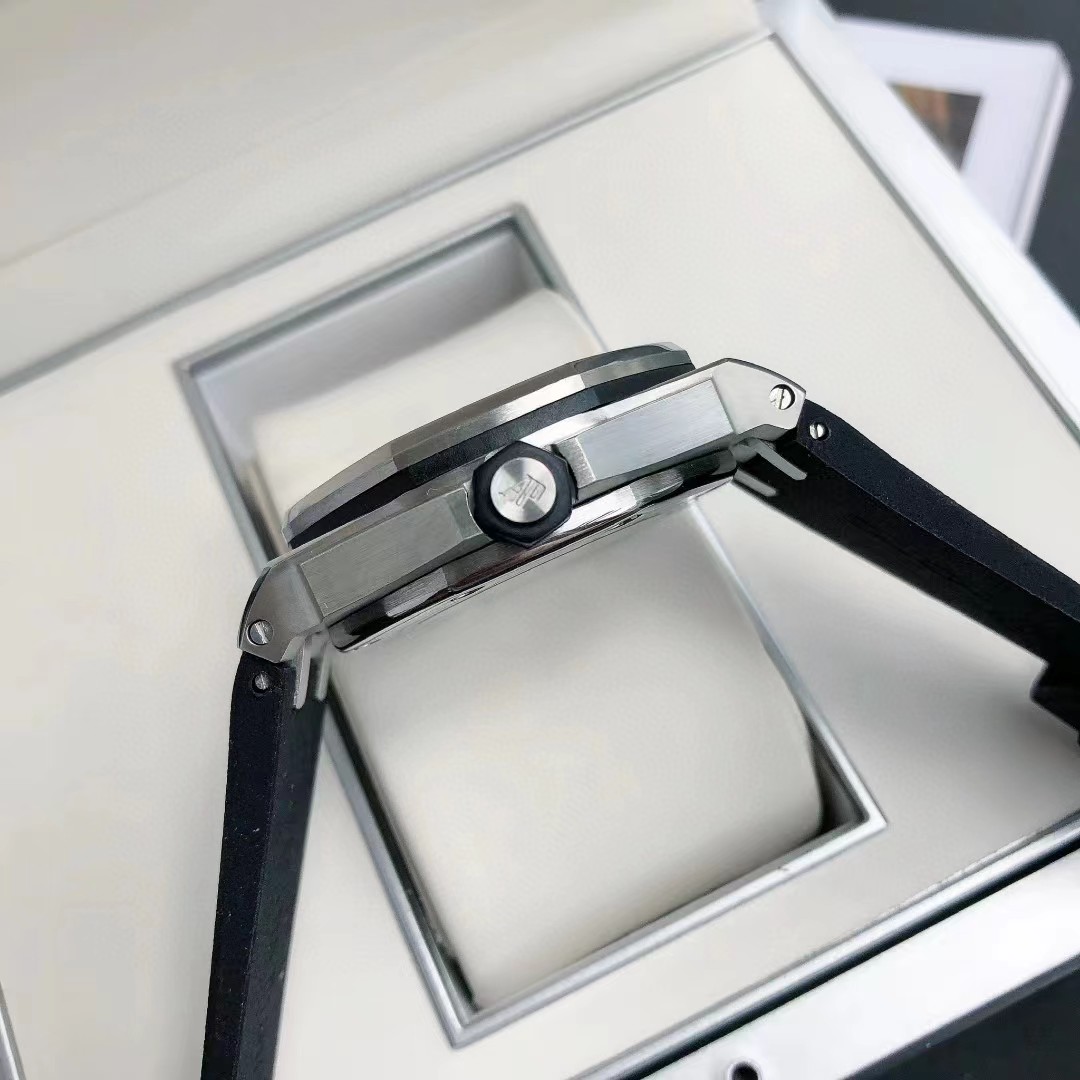 Audemars Piguet Watch    - DopestKickz