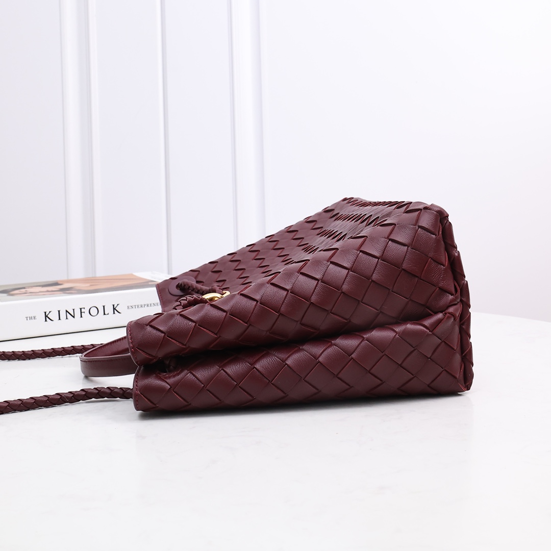 Bottega Veneta Medium Andiamo  32*24*12CM - DopestKickz