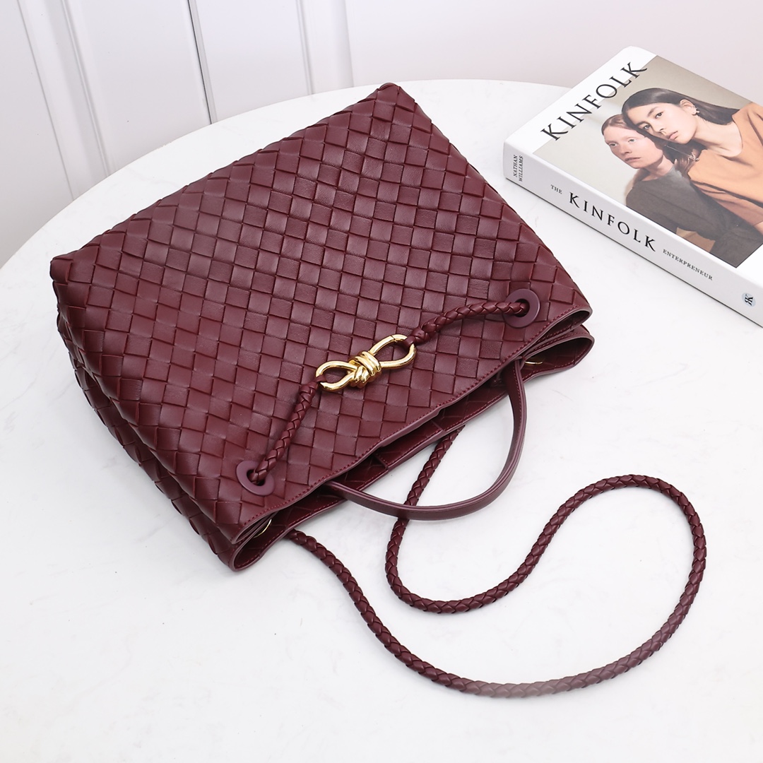 Bottega Veneta Medium Andiamo  32*24*12CM - DopestKickz