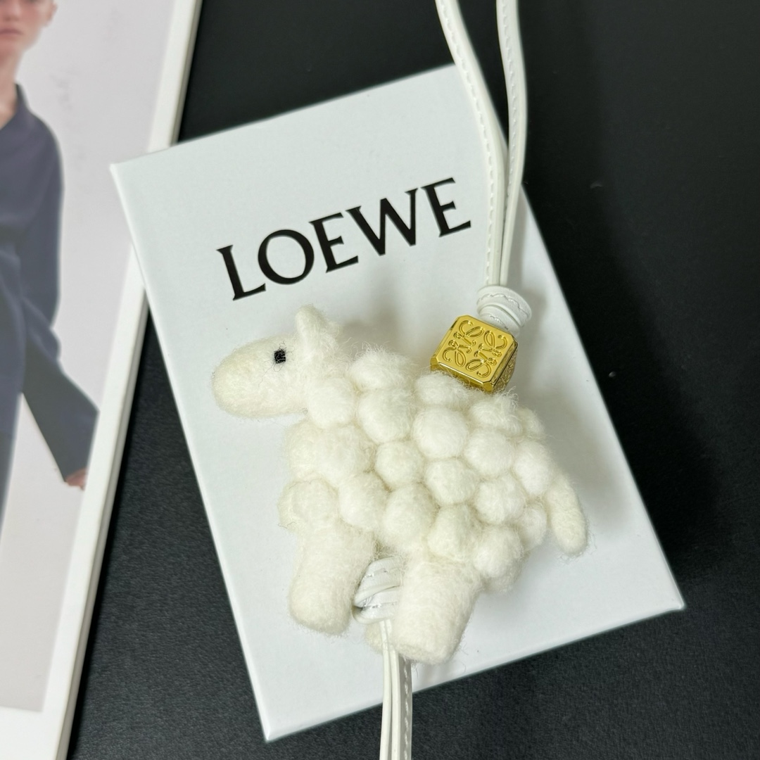 Loewe Sheep charm In Felt And Calfskin - DopestKickz