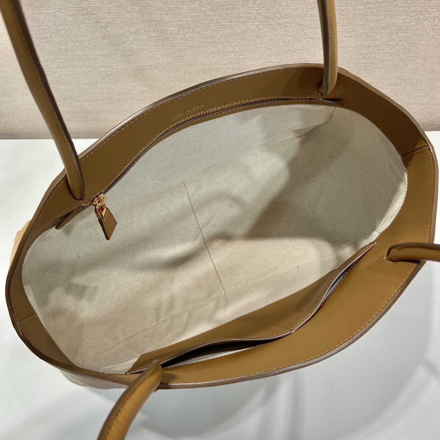 Prada Large Leather Tote Bag - DopestKickz