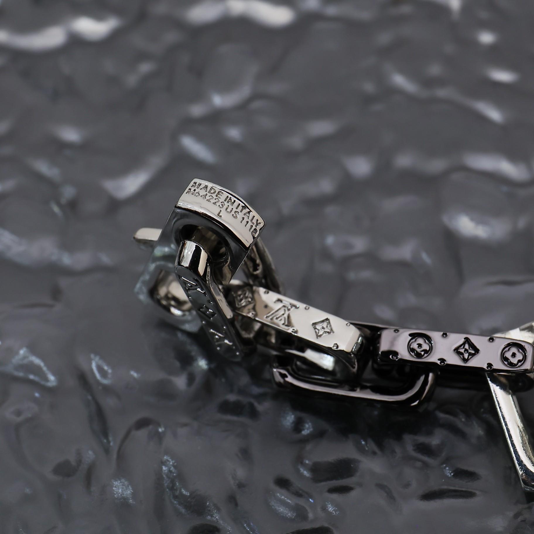 Louis Vuitton Monogram Chain Bracelet   M00686 - DopestKickz