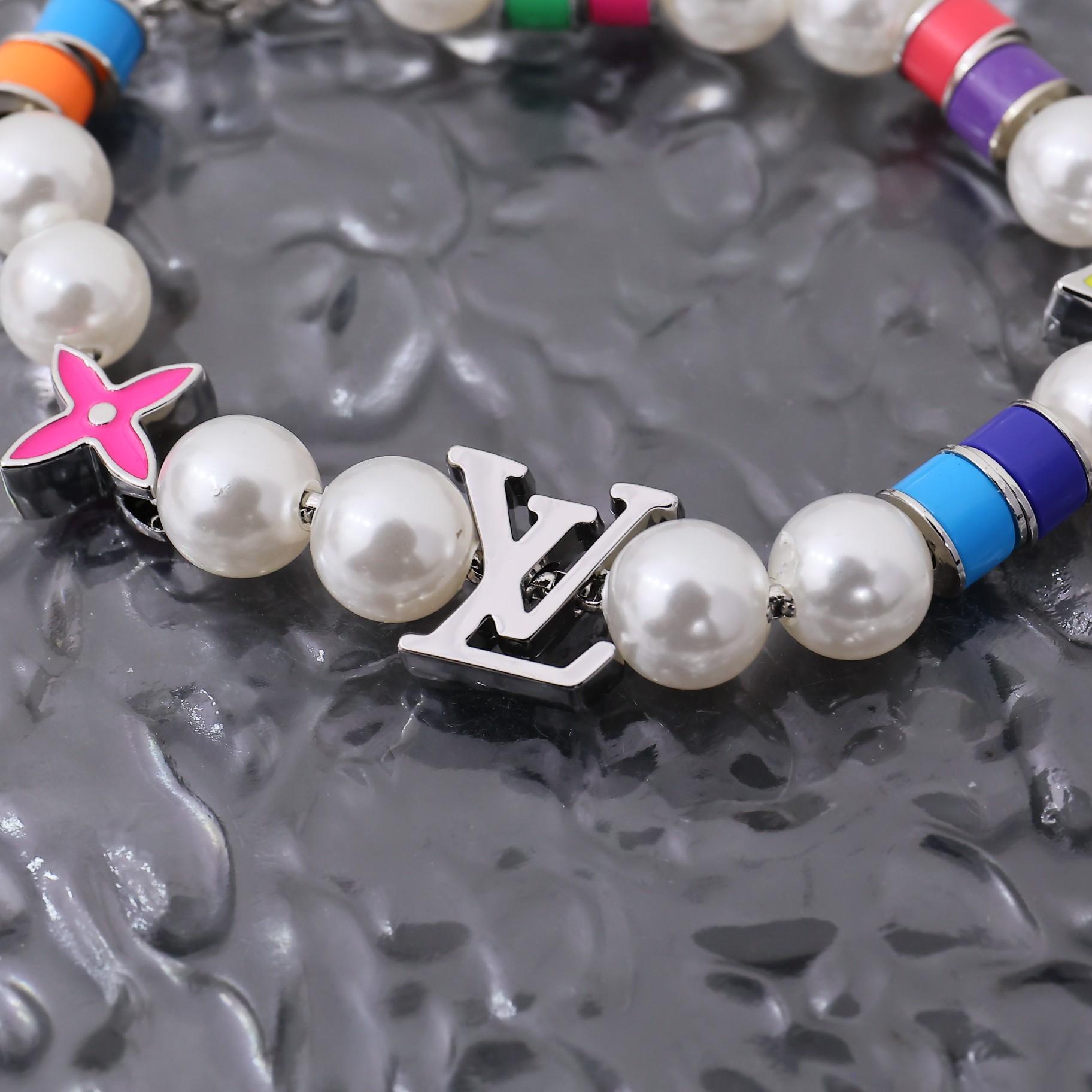 Louis Vuitton MNG Pearls Party Bracelet    M1264A - DopestKickz