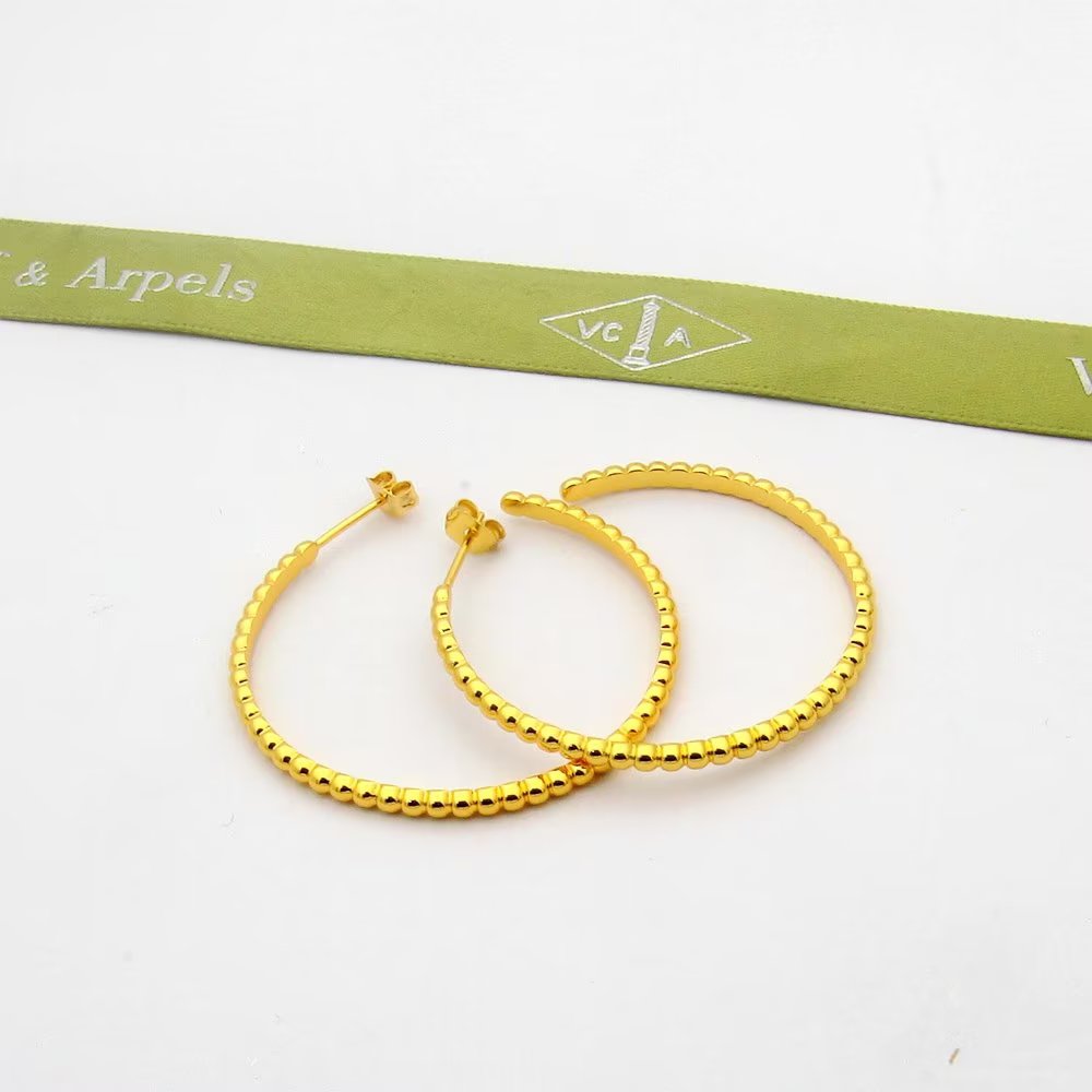 Van Cleef & Arpels Perlée Pearls Of Gold Hoop Earrings, Large Model - DopestKickz