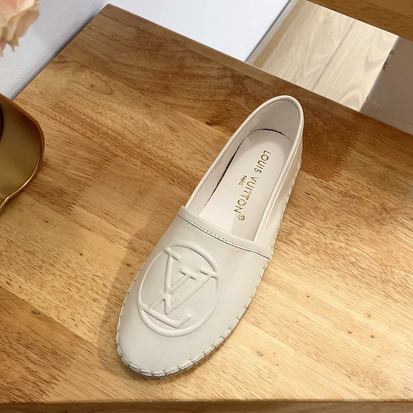 Louis Vuitton Starboard Flat Espadrille      1ABVLU - DopestKickz