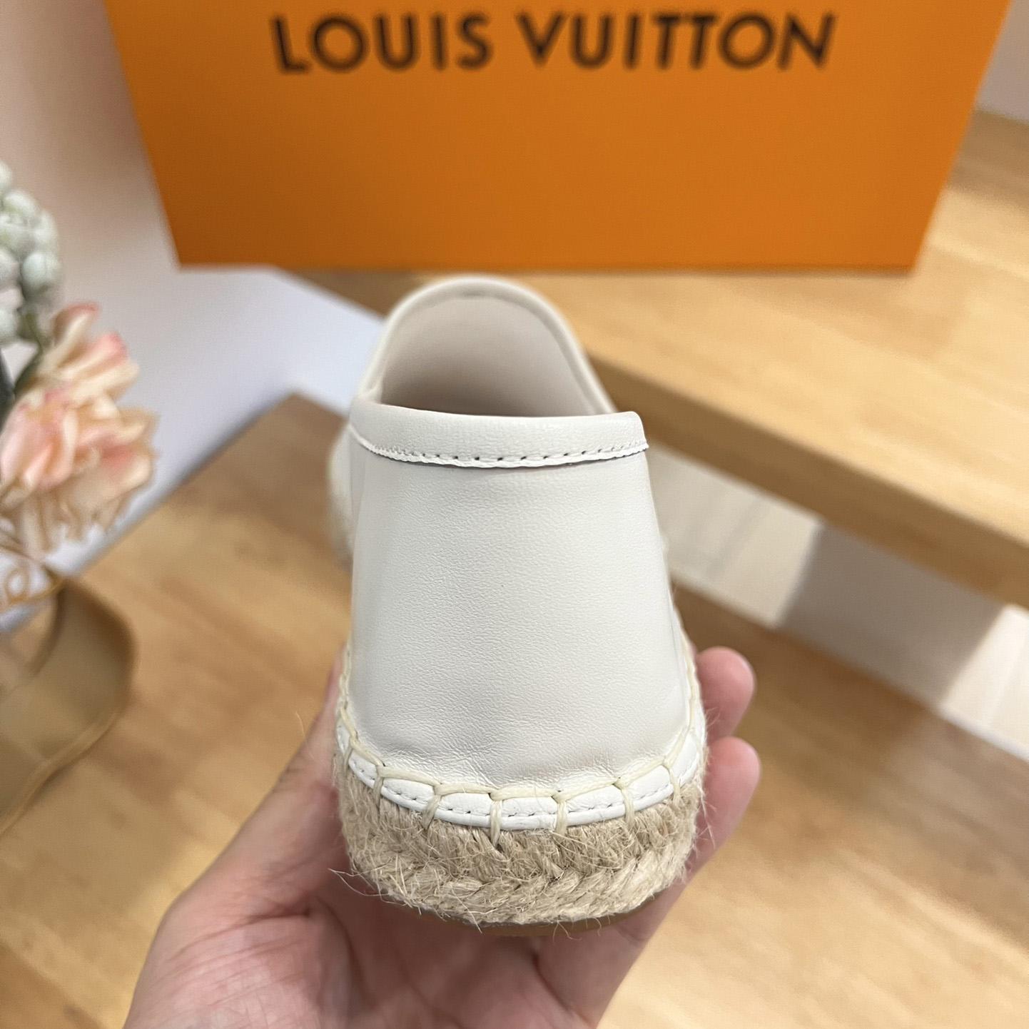 Louis Vuitton Starboard Flat Espadrille      1ABVLU - DopestKickz