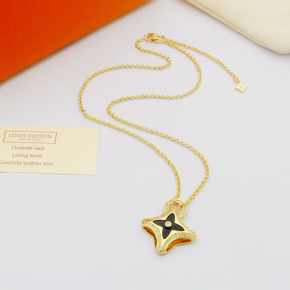 Louis Vuitton Ever Blossom Pendant, Yellow Gold - DopestKickz