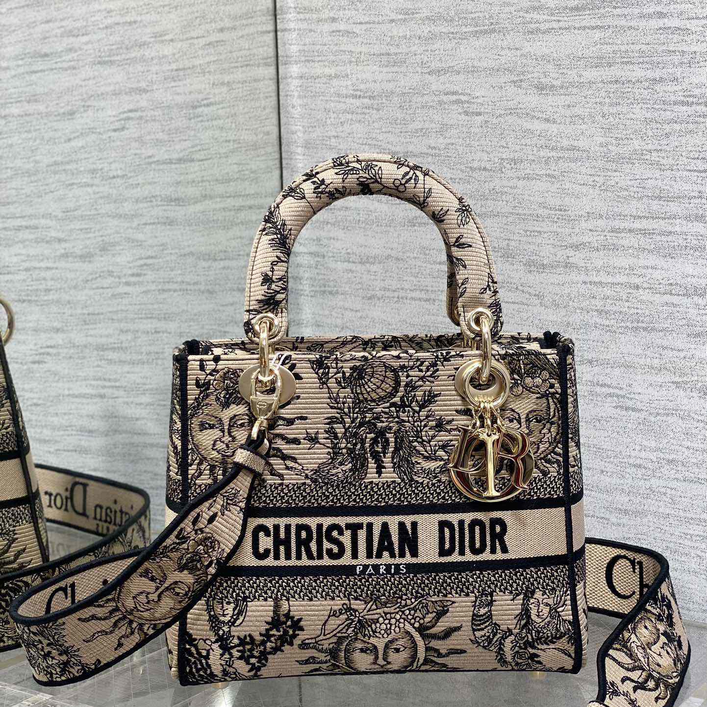 Dior Medium Lady D-Lite Bag - DopestKickz