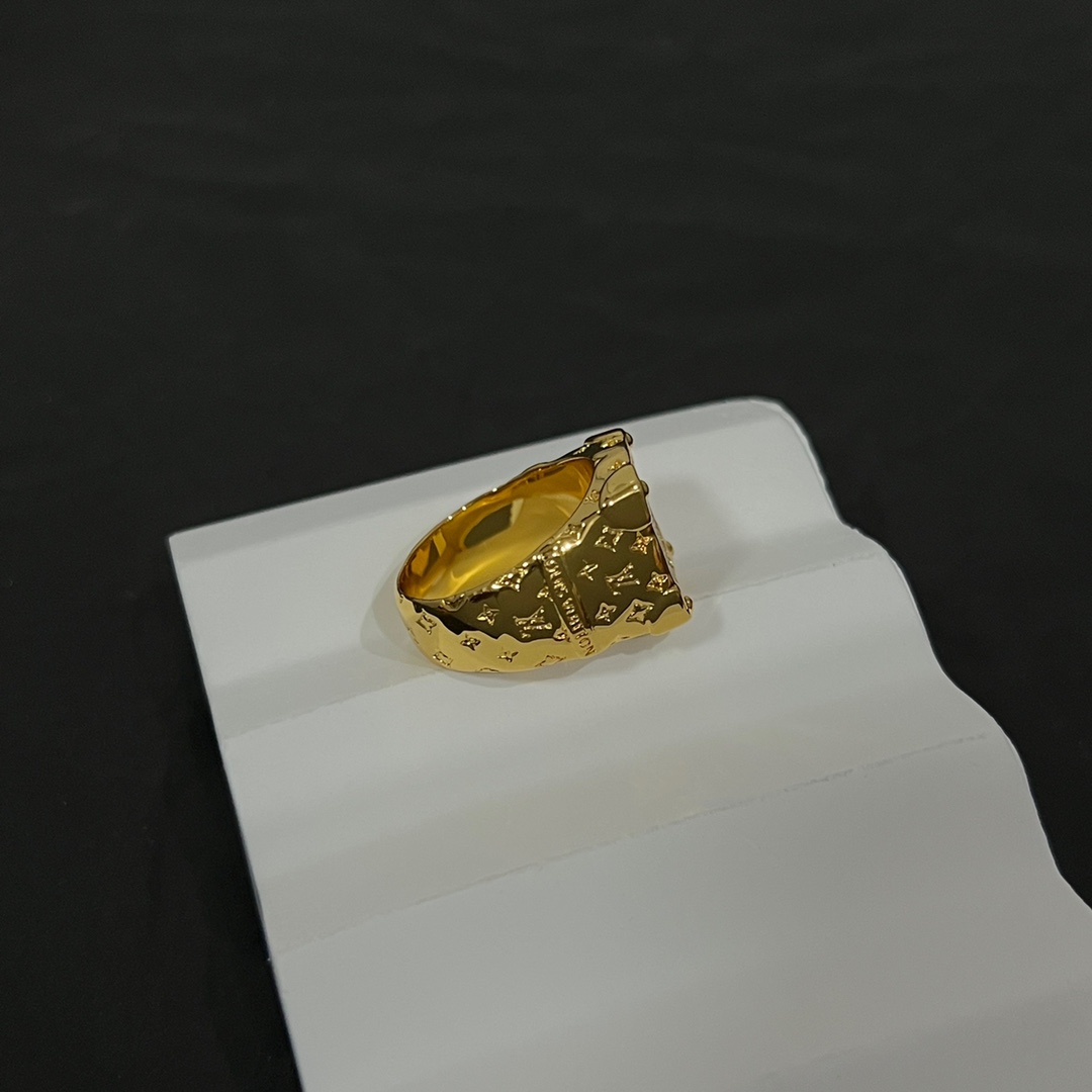 Louis Vuitton LV Rope Ring    M1543L - DopestKickz