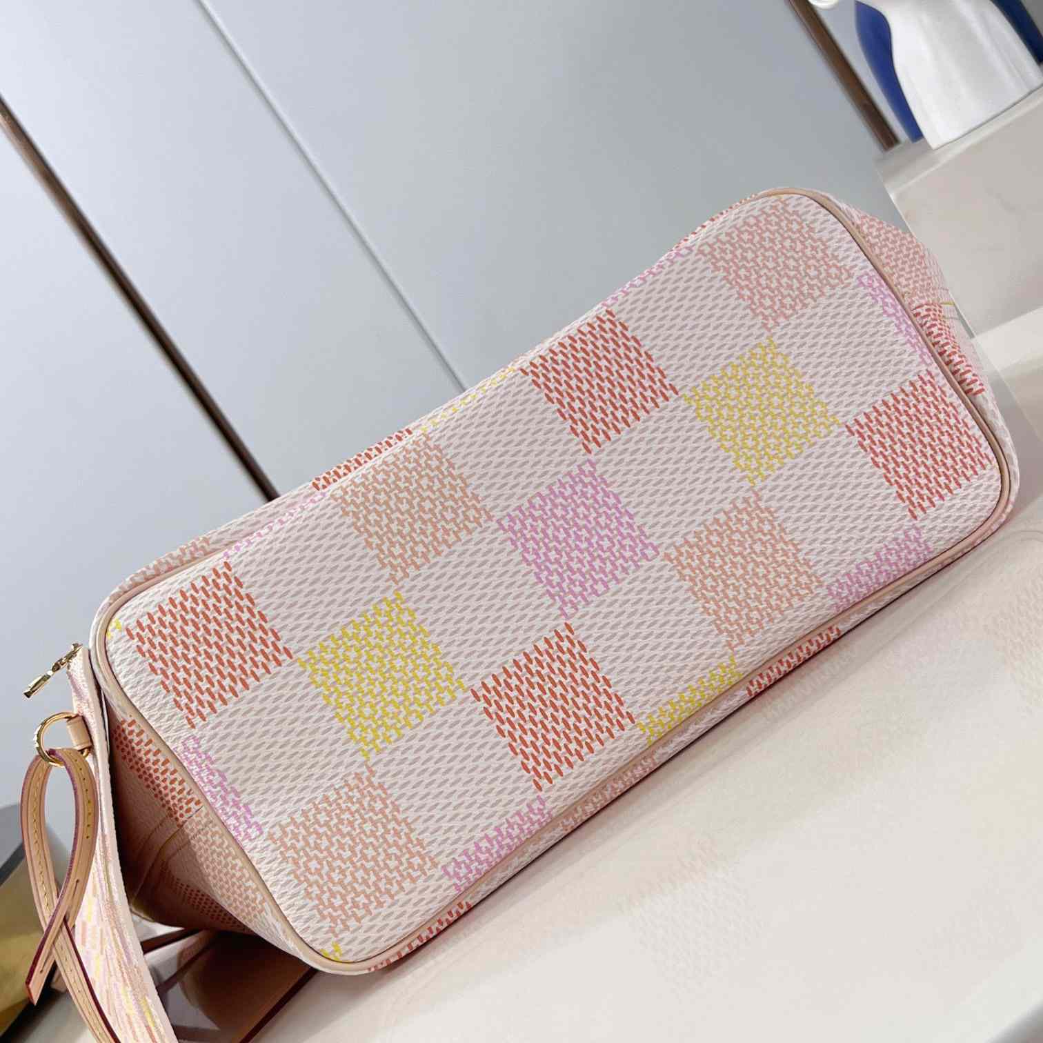 Louis Vuitton Neverfull MM    N40668 - DopestKickz