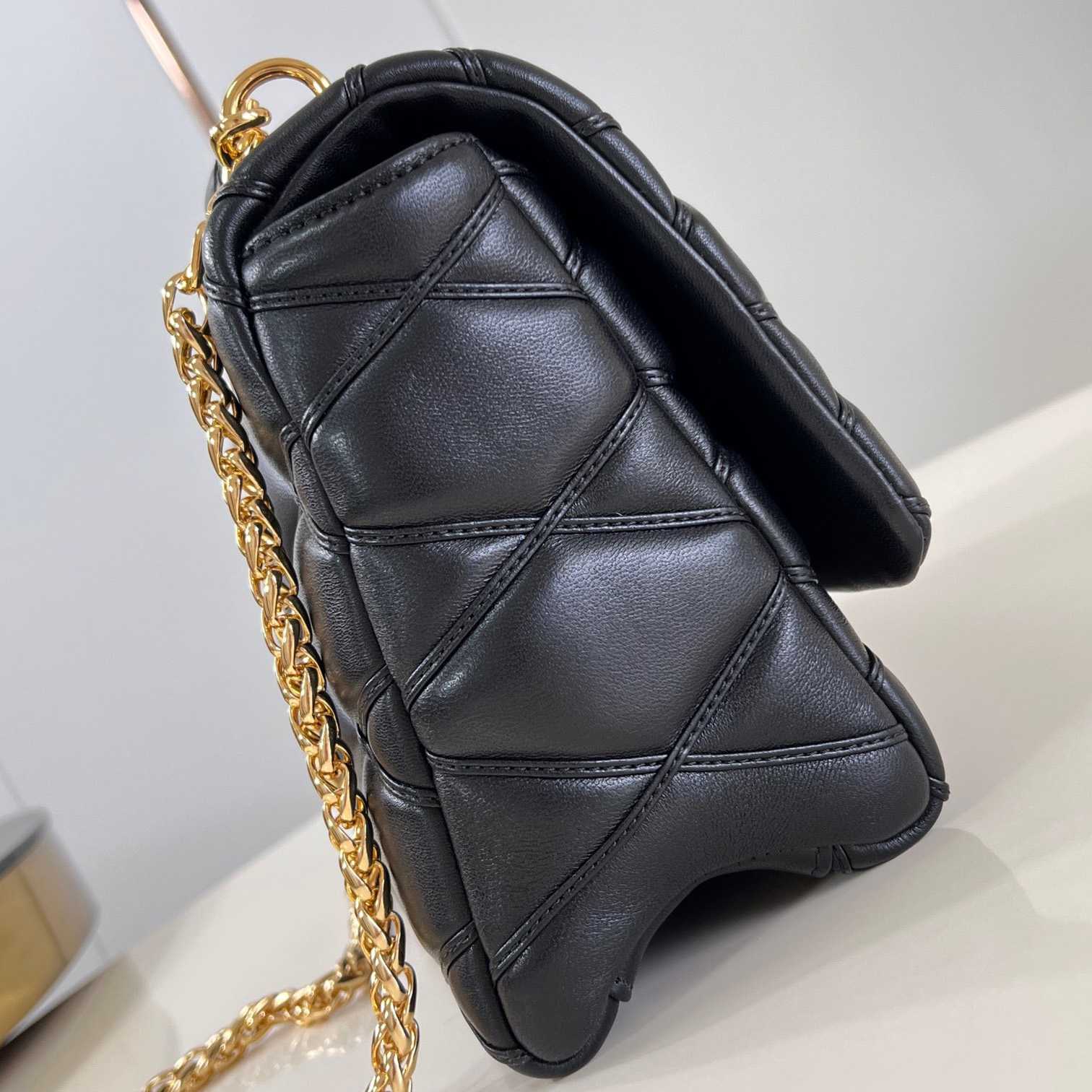 Louis Vuitton GO-14 GM   M23689 - DopestKickz