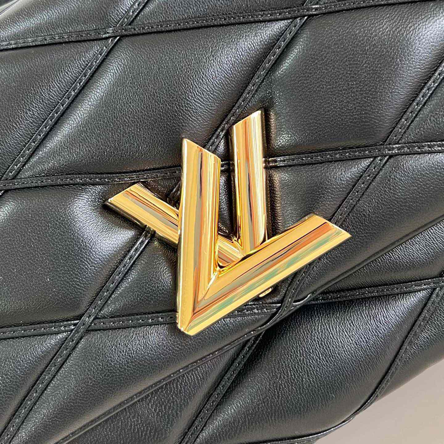 Louis Vuitton GO-14 GM   M23689 - DopestKickz