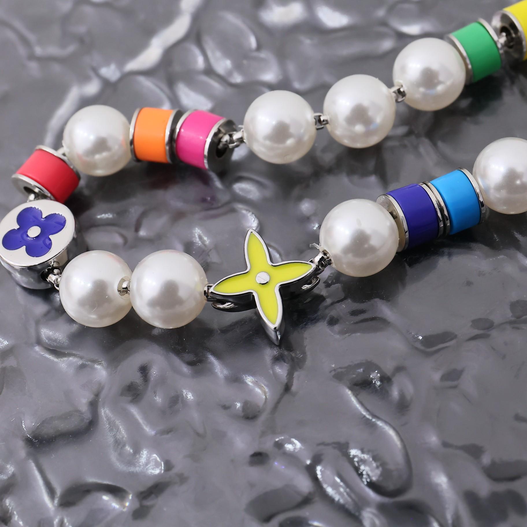 Louis Vuitton MNG Pearls Party Necklace   M01500 - DopestKickz