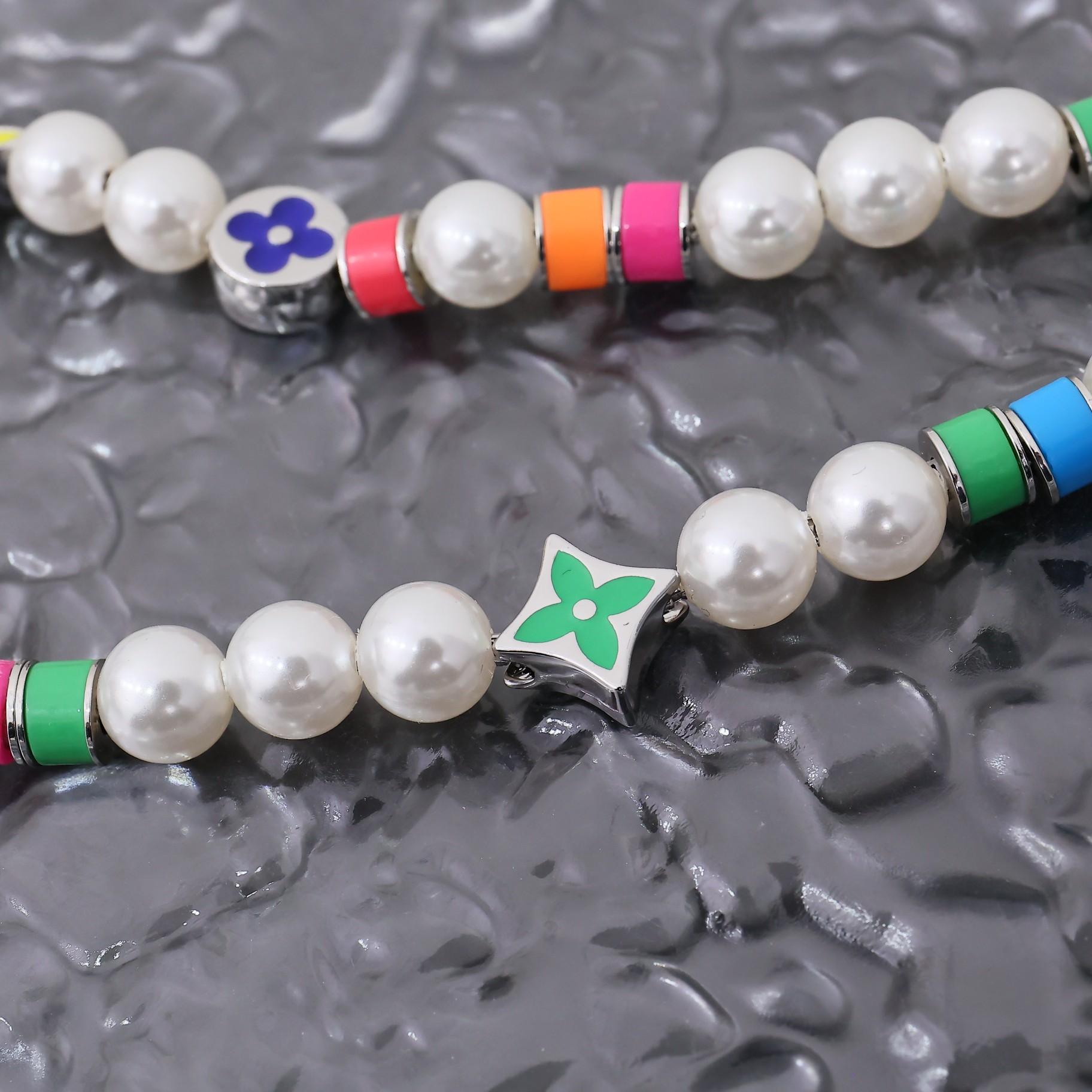 Louis Vuitton MNG Pearls Party Necklace   M01500 - DopestKickz