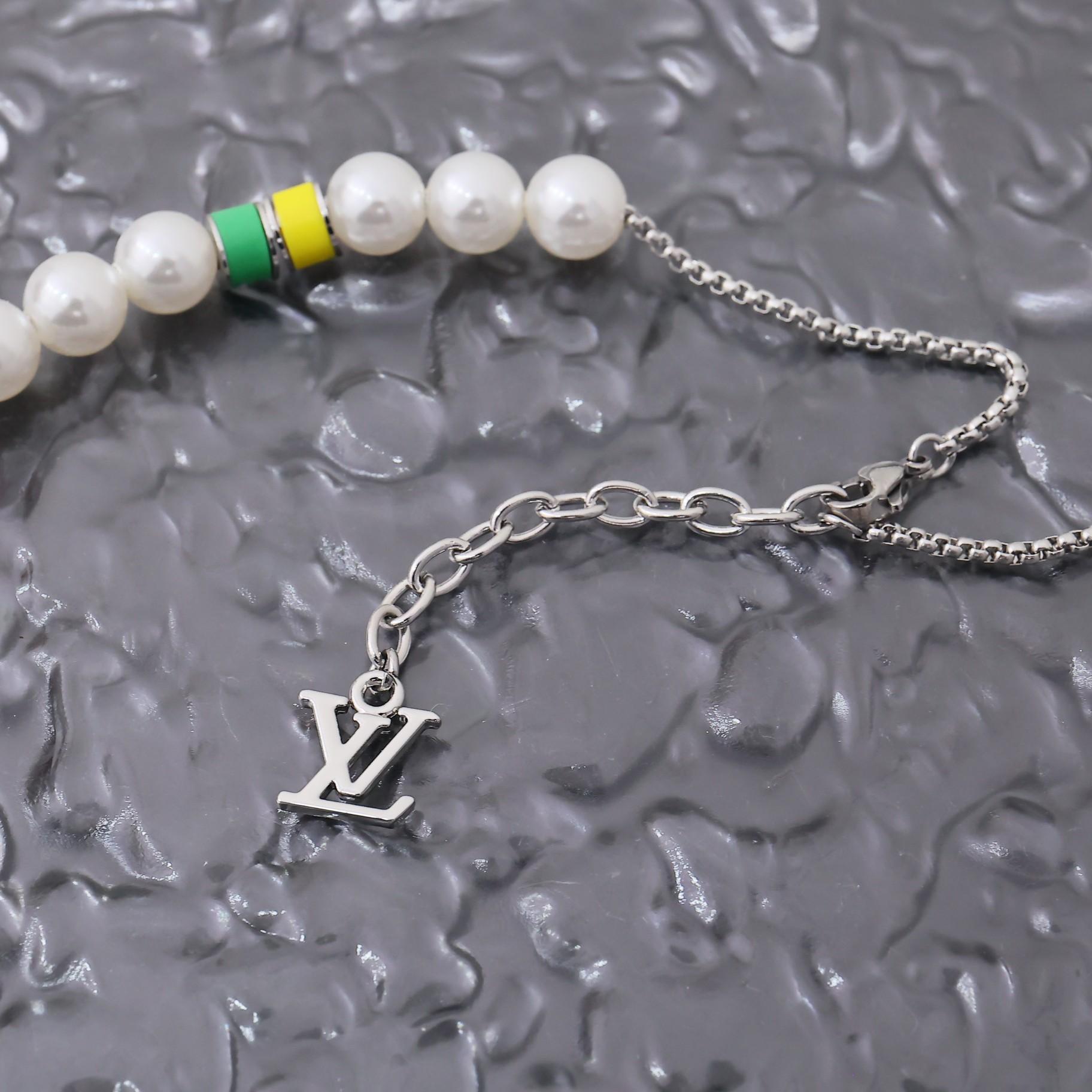 Louis Vuitton MNG Pearls Party Necklace   M01500 - DopestKickz