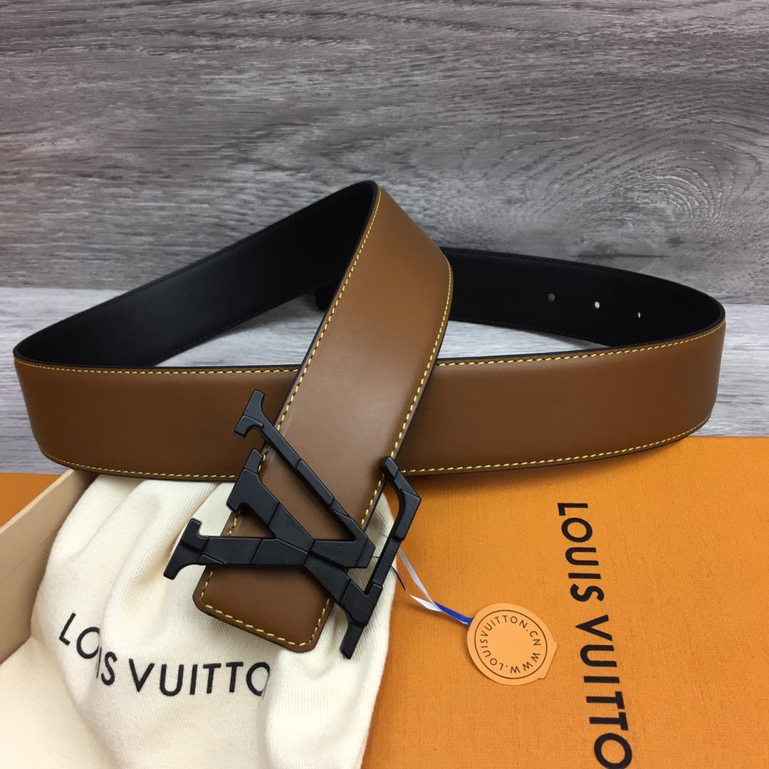 Louis Vuitton 40mm Reversible Belt    - DopestKickz