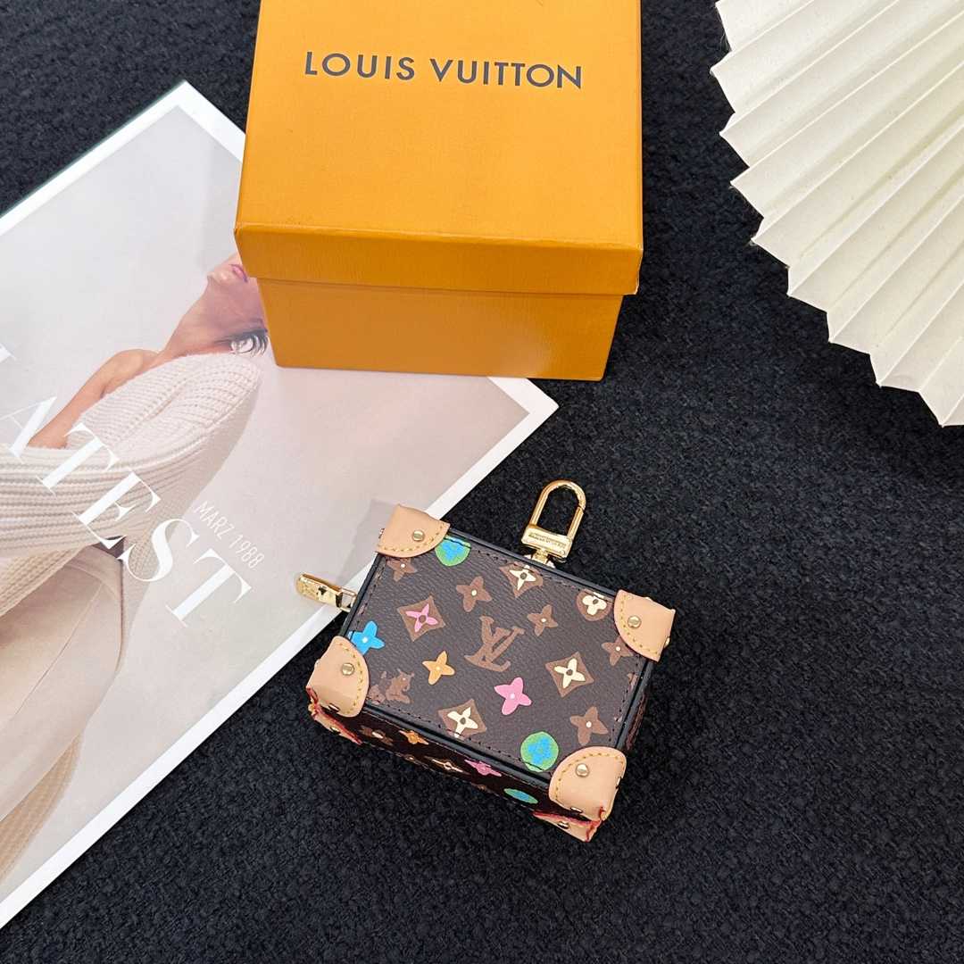 Louis Vuitton Monogram Craggy Trunk Key Holder and Bag Charm   M01943 - DopestKickz