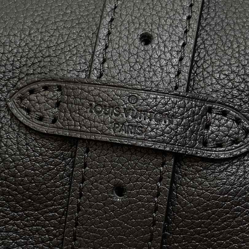 Louis Vuitton Low Key Hobo MM   M24856 - DopestKickz